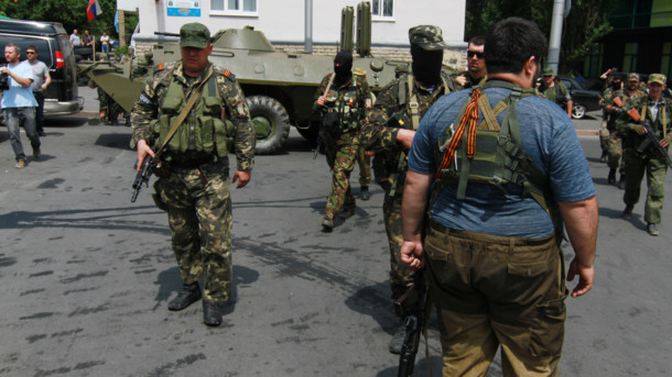 Грабят, отбирают еду: как боевики терроризируют мирных жителей на Донбассе