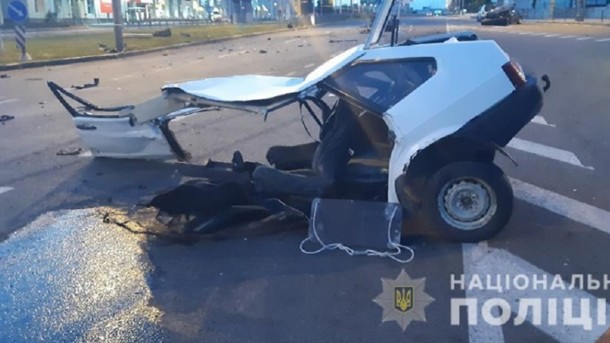 Страшное ДТП в Харькове: машину разорвало пополам, появились фото