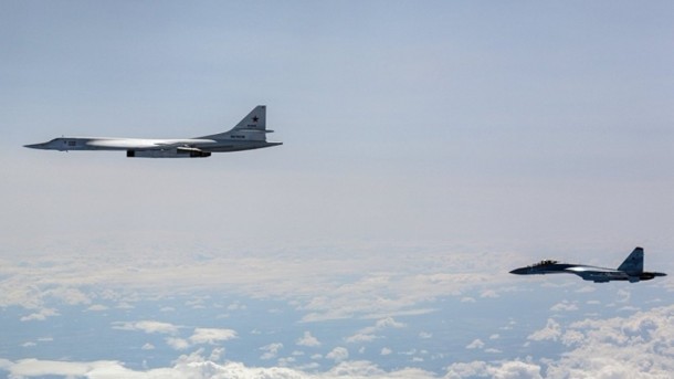 Финляндия подняла истребители из-за трех военных российских самолетов