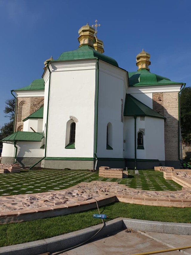 В Киеве отреставрировали храм Спаса на Берестове