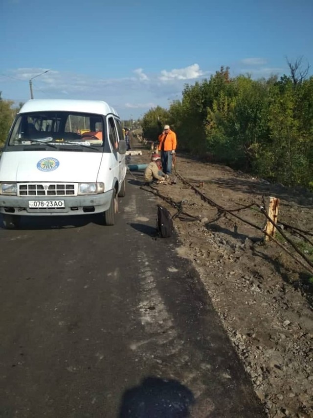 Как проходят ремонтные работы в Станице Луганской. Фото