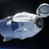 Космолет Crew Dragon летит к МКС для стыковки