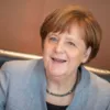 Ангела Меркель на официальной встрече в Берлине