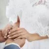 Женщине посоветовали разорвать помолвку из-за поддельного кольца