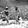 Мини-бикини-95. Конкурс красоты с дефиле в купальниках проходил на Певческом поле в День молодежи