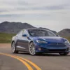 Tesla Model S залишилося побити головного конкурента – Porsche Taycan