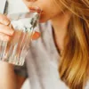 Сколько нужно выпивать воды в день