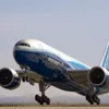 Boeing 777X вмещает больше людей и летает дальше обычного 777