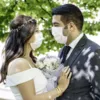 Весільні маски вибирають в тон одягу