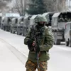В марте 2014 года Россия тоже объявила учения. А вскоре в Крыму появились "зеленые человечки". Фото: REUTERS/Baz Ratner