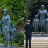 Статуя принцессы Дианы возле Кенсингтонского дворца
