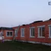 Огонь повредил крышу школы