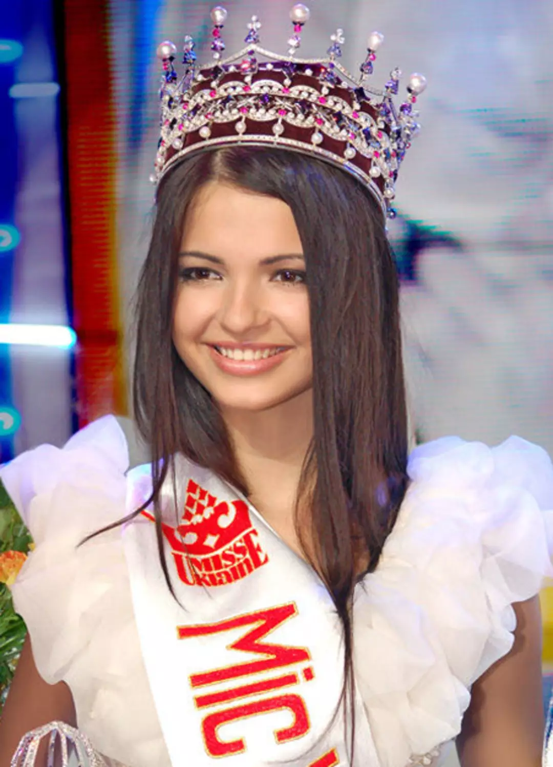 Miss contact. Мисс Украина 2006. Мисс Украина 2022. Мисс Украина 2023. Мисс Украина 2004.