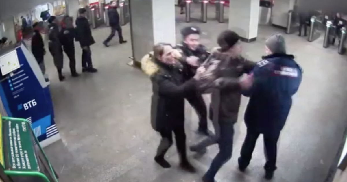 Странности стрельбы в крокусе часть 4. Задержание в метро в Москве.
