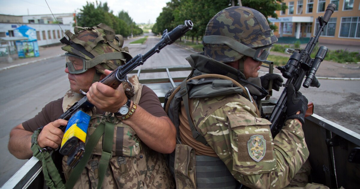 Нападение на украину сегодня. Нацгвардия Украины. Нацбаты в Донбассе. Украинские нацбаты. Военнослужащие России.