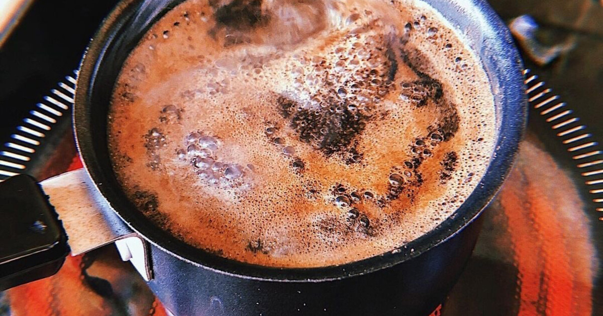 Кофе по египетски. Кофе по-египетски с пенкой. Кофе по египетски фото. Кофе огонь.