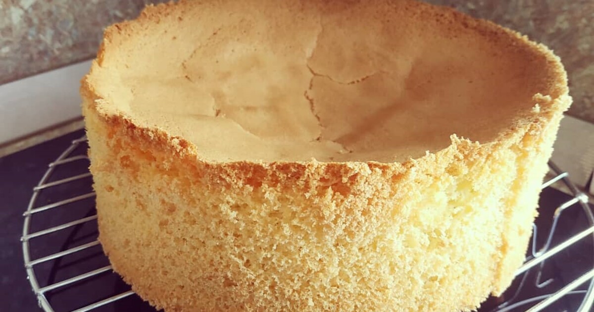 Почему трескается выпечка в духовке. Разрыхлитель для выпечки бисквита. Ошибки при выпечке бисквита. Ошибки выпекания бисквита. Ошибки при выпечке бисквита для торта.