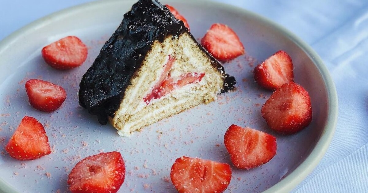 Торт без выпечки из печенья и творога — самые лучшие рецепты