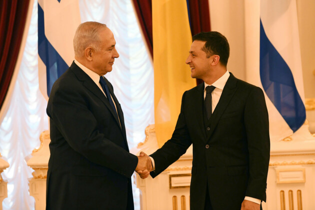 Разговор Зеленского с Нетаньяху: Украина и Израиль могут ввести «зеленые паспорта»
