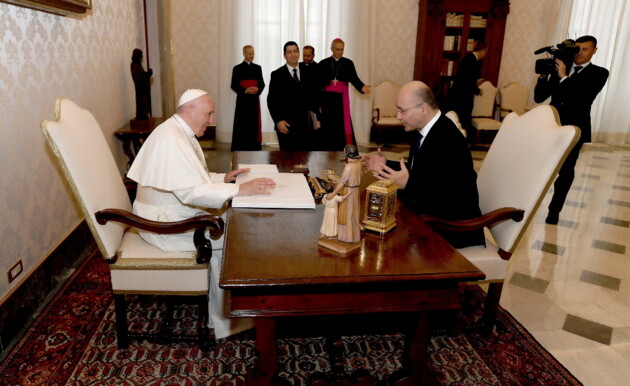 Исторический визит Папы Римского в Ирак: главные заявления и фото