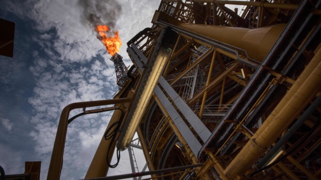 Хаос на рынке: цены на нефть лихорадит после обвала