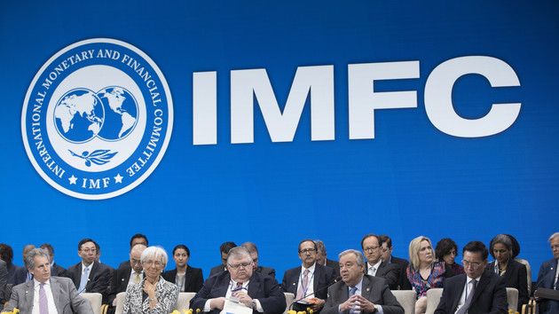 10 кредитных соглашений, но ни одно не выполнено: что нужно знать о сотрудничестве Украины с МВФ