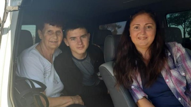 Семья Олега Сенцова направляется на встречу с ним в Киев