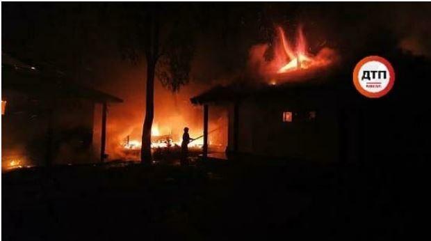 Под Киевом сожгли дом Гонтаревой: видео и фото