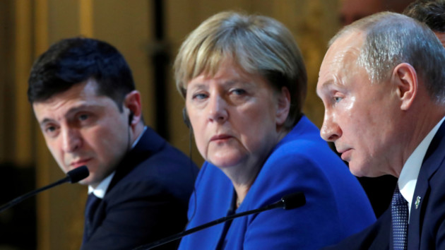Владимир Зеленский, Ангела Меркель и Владимир Путин. Фото: REUTERS/Charles Platiau