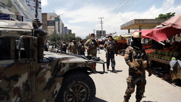 Афганские военные будут атаковать талибов, президент отдал приказ