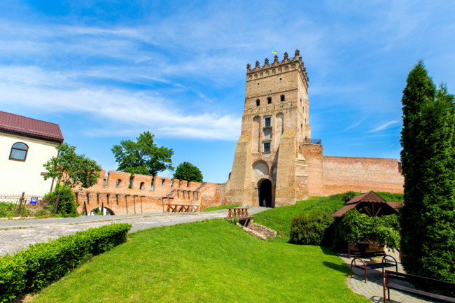 Луцкий замок ТОП-5 красивых мест для отдыха в Украине летом 2020