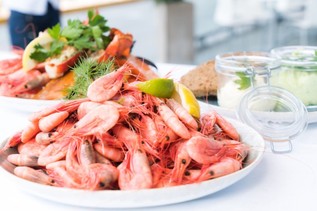 How To Eat Shrimp: Etiquette And Recipes