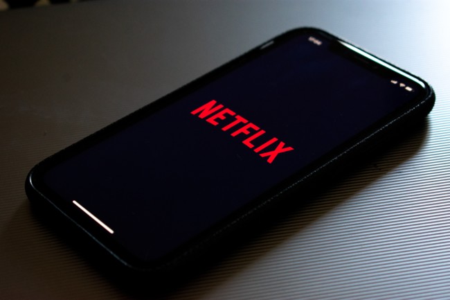 Использовать Netflix на смартфоне – не самая лучшая идея