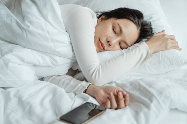 Как правильно спать и почему важно высыпаться