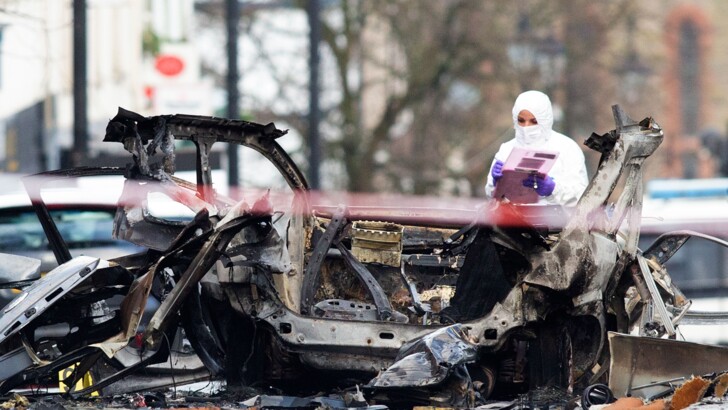 Взрыв автомобиля в Северной Ирландии | Фото: AFP