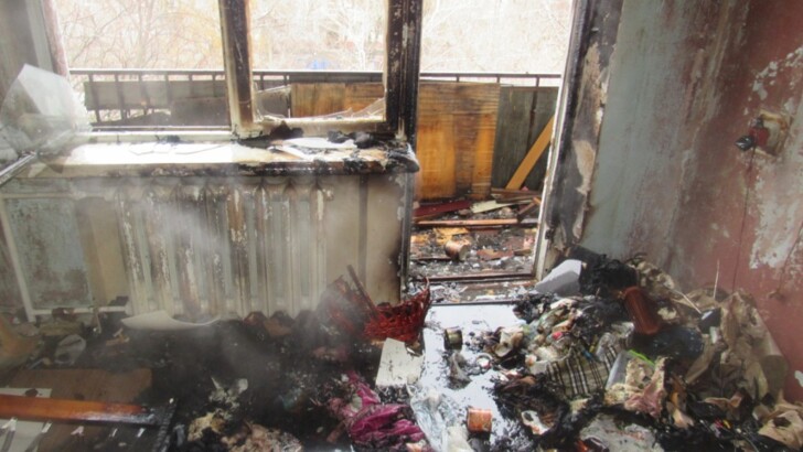 В Запорожье загорелась квартира в жилом доме | Фото: ГСЧС