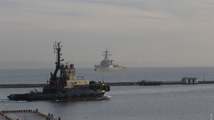 В Одессу прибыл боевой эсминец США с ракетами "Томагавк" | Фото: Думская