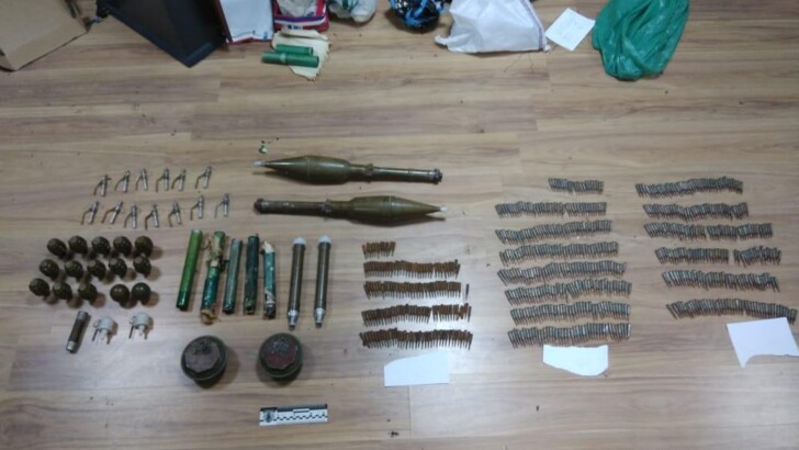 В Изюме копы задержали торговца оружием | Фото: Нацполиция