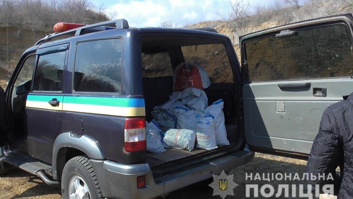 Одесские копы уничтожили крупную партию изъятых наркотиков | Фото: Нацполиция