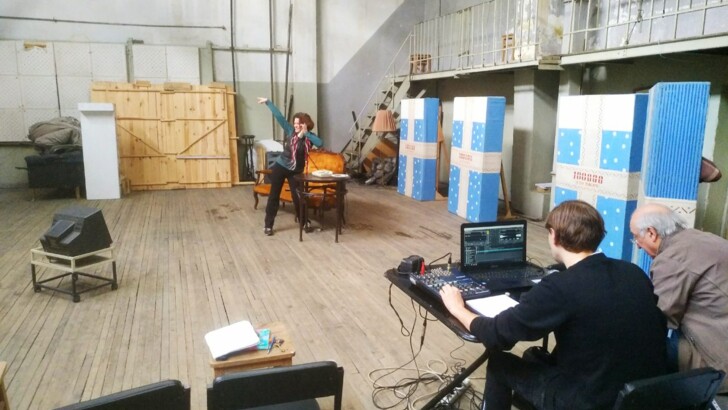Журналисты "Сегодня" увидели, как работают "невидимые" служители театра | Фото: Таисия Ерохина, Сегодня