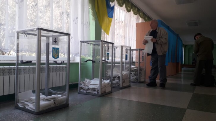 Избирательный участок в Святошинском районе Киева | Фото: Сегодня
