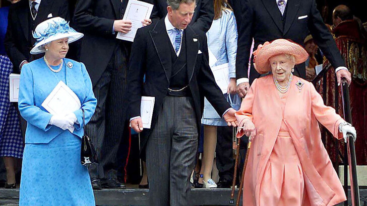 Елизавета II на праздновании 100-летия своей матери (2000 год) | Фото: Getty Images