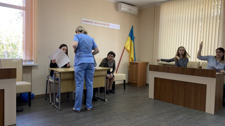 Выборы президента в Одессе: как голосуют в роддоме | Фото: Думская