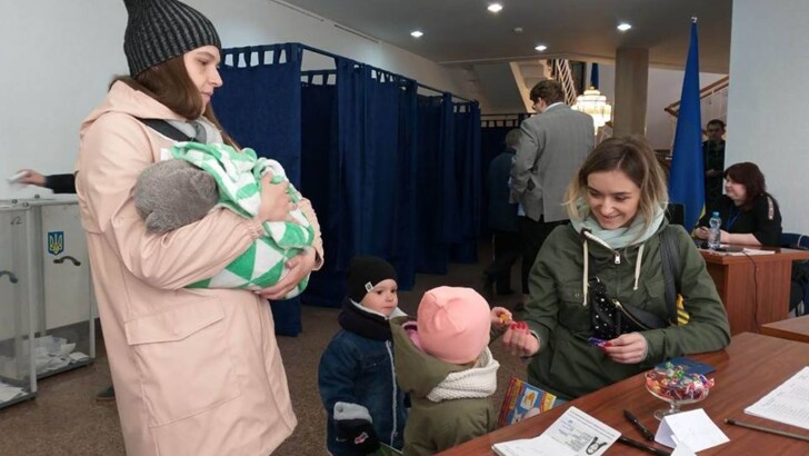 Выборы президента Украины в Беларуси. Фото: facebook.com/UkrEmbMinsk