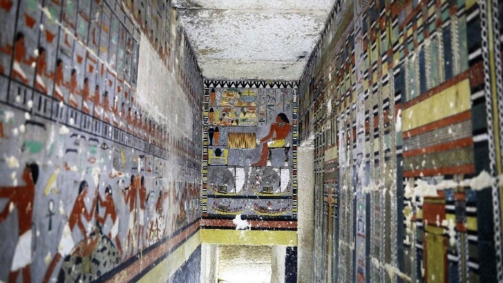 Гробница из Саккары c хорошо сохранившимися цветными фресками | Фото: National Geographic