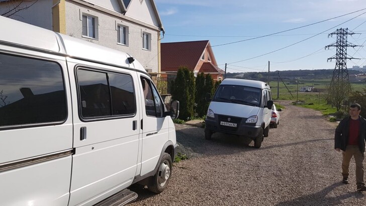 Оккупанты в Крыму провели обыски в доме крымскотатарского активиста | Фото: Facebook