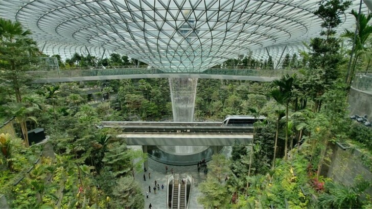 Аэропорт в Сингапуре | Фото: instagram.com/thisisinsider