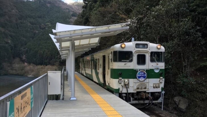 Станція Seiryu-Miharashi в Японії