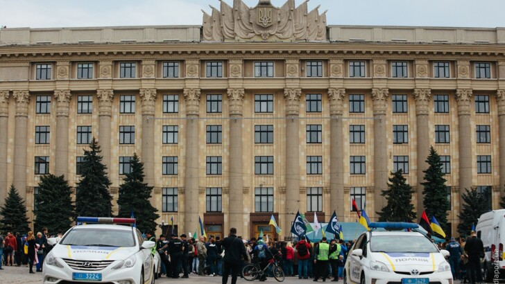 Акция против сноса волонтерской палатки в Харькове. Фото: Медиапорт; Галина Куц / Facebook