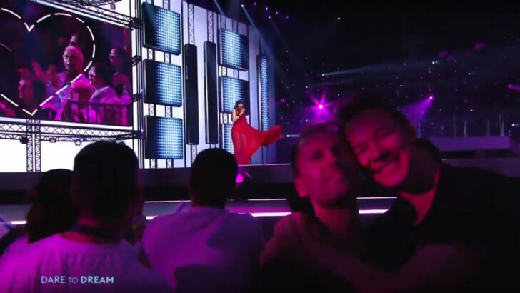 "Любовный флешмоб" во время выступления Даны Интернэшнл | Фото: eurovision.tv